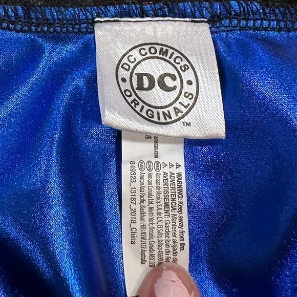 Superman Red Shimmery Shiny Cape with Superhero Logo on Back - Picture 10 of 10